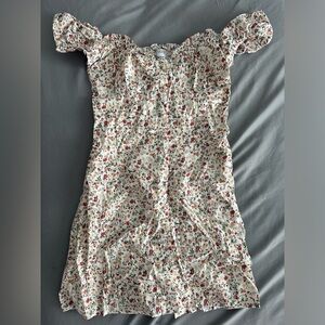 Off the shoulders button up dress